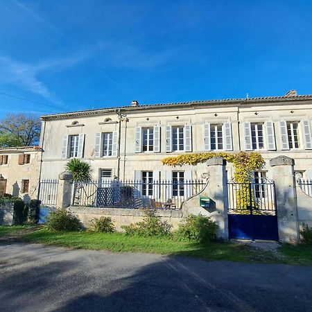 Le Moulin Etourneau - 3 Gites Avec 2 Piscines Champagnac  Eksteriør bilde