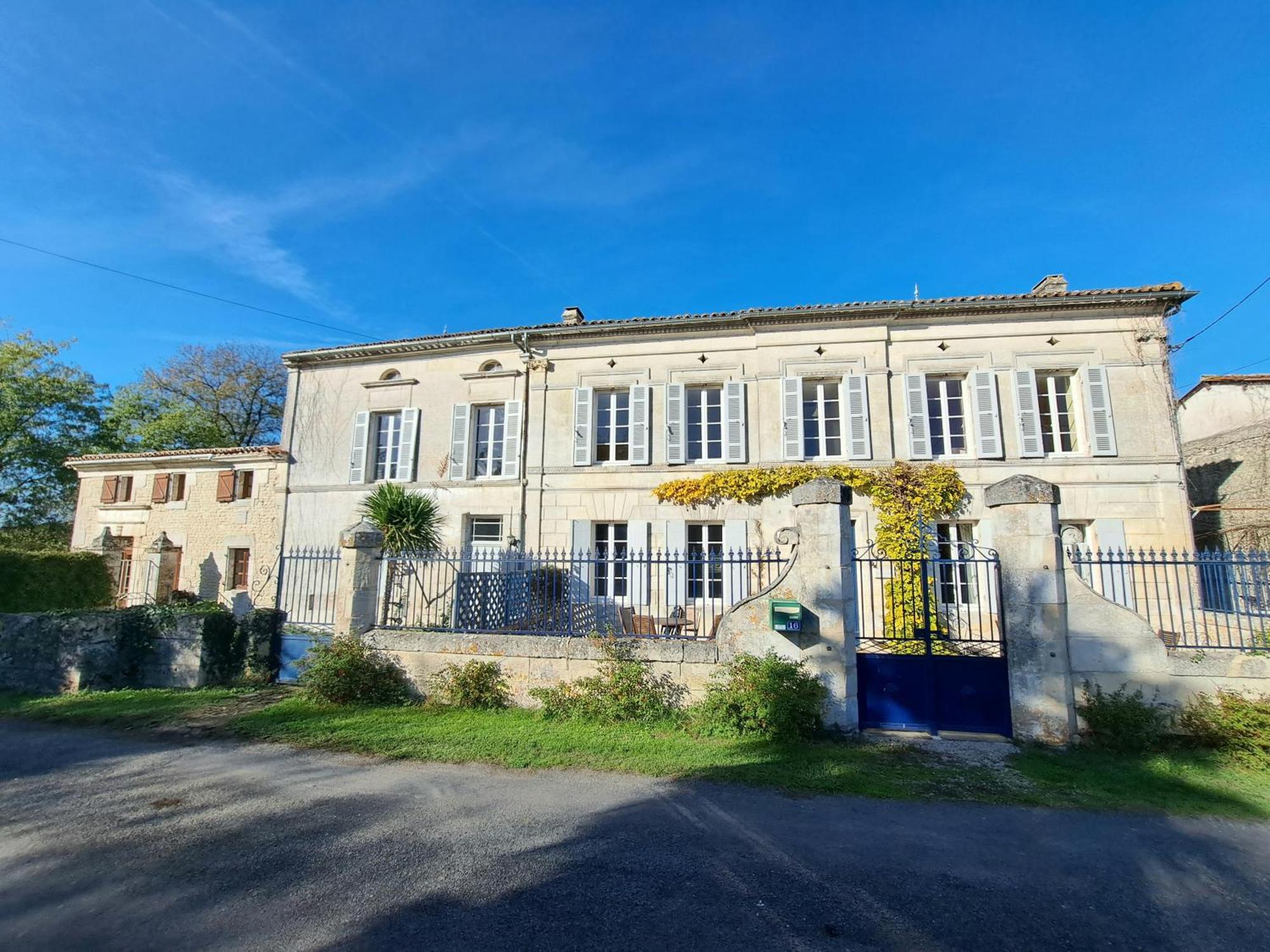 Le Moulin Etourneau - 3 Gites Avec 2 Piscines Champagnac  Eksteriør bilde
