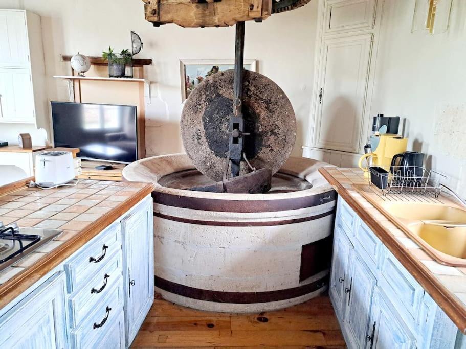 Le Moulin Etourneau - 3 Gites Avec 2 Piscines Champagnac  Eksteriør bilde